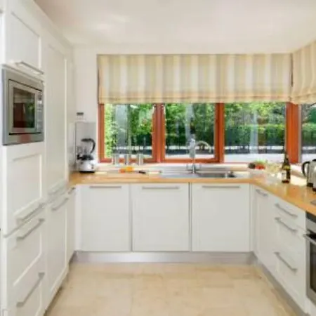 Sheen Falls Country Club Holiday Homes * 肯梅尔