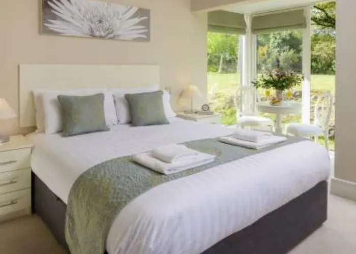 מלון Sheen Falls Country Club Holiday Homes *