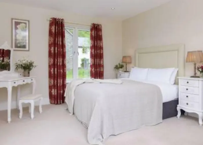 מלון Sheen Falls Country Club Holiday Homes